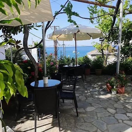 Erato Гостевой дом Хорефто