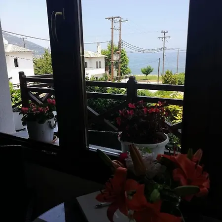 Erato Гостевой дом 2*